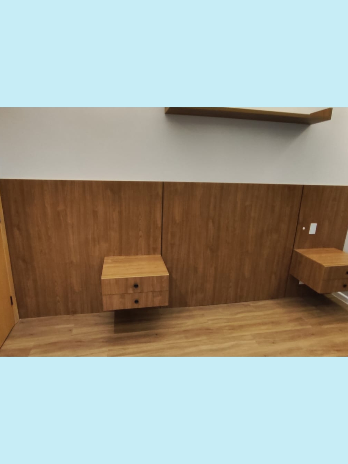 Cabeceira com Criados-Mudos Integrados